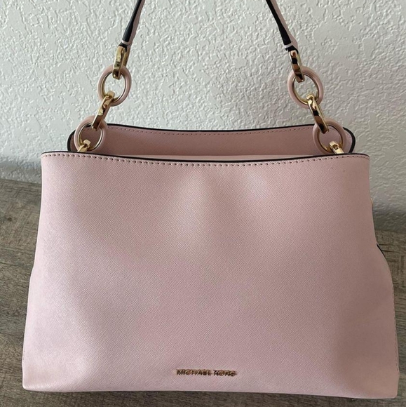 Michael Kors purse - Picture 1 of 5